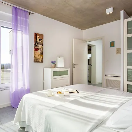 Villa Windrose For 8 Persons Near With Large Garden *