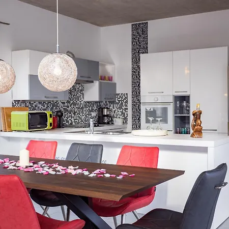 Windrose For 8 Persons Near With Large Garden * Marčana
